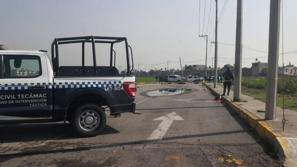 Autoridades localizaron dos cuerpos emplayados en calles de Tecámac.