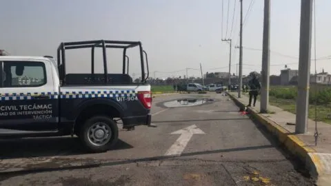 Hallan dos cuerpos emplayados en calles de Tecámac, Edomex