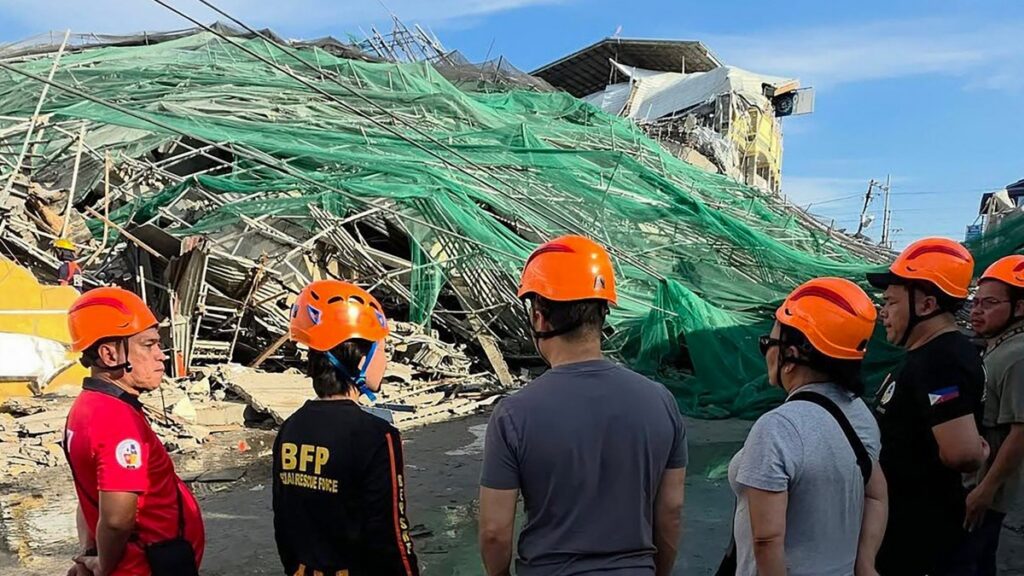 Derrumbe de edificio en construcción deja entre 30 y 40 personas atrapadas en Filipinas