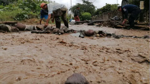 Señales de riesgo por deslaves e inundaciones durante lluvias extremas: recomendaciones clave