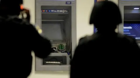 ¿En qué casos la UIF puede congelar cuentas bancarias?