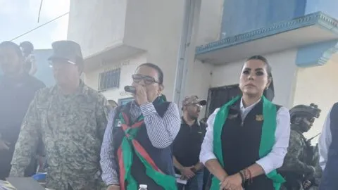 “No nos vamos a ir”: Evelyn Salgado y Rosa Icela Rodríguez llegan a Chilapa una semana después de los ataques