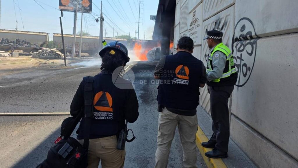 Explota pipa tras choque con tren en Viborillas.