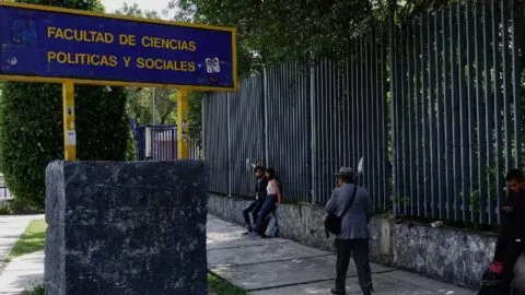 Democracia para nuevas generaciones: IECM y UNAM lanzan colección de textos políticos esenciales