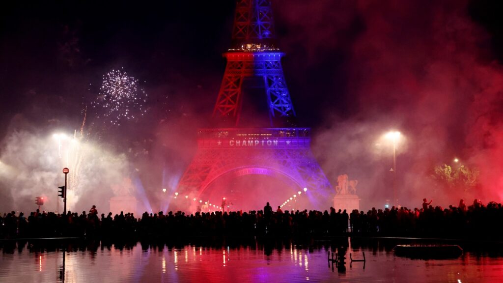 Festejos por victoria del PSG en Francia dejan más de 300 detenidos
