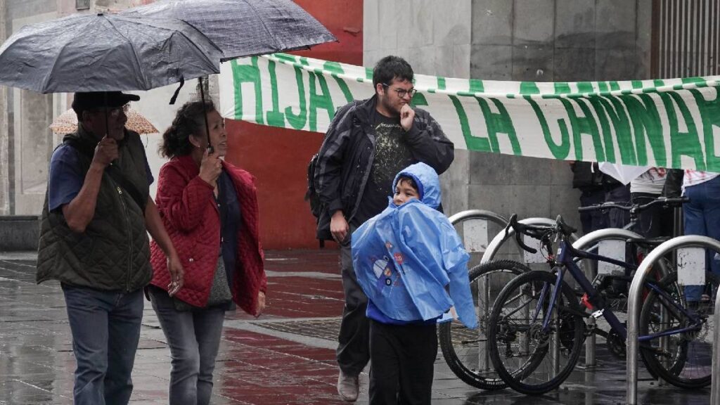 Un frente frío fuera de temporada provocará lluvias intensas, fuertes vientos y riesgo de inundaciones en México.