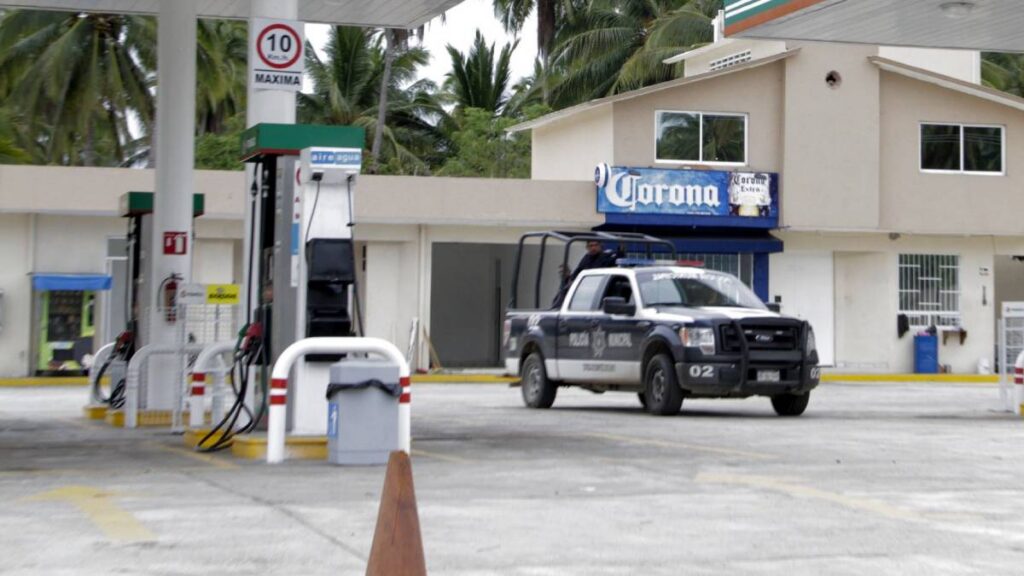 El incendio y provocó momentos de tensión en la gasolinera.