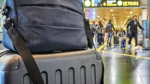 Activan alerta por amenaza de bomba en el AICM; revisan avión de Viva Aerobus