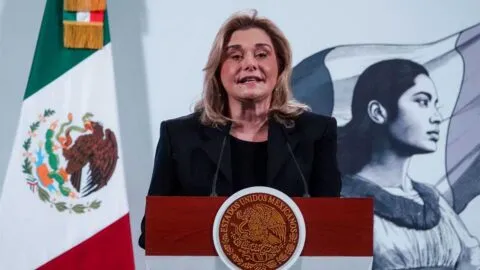 Morena va por desafuero de Maru Campos y convoca a marcha