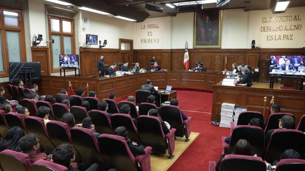Graban promocionales de botanas en la SCJN