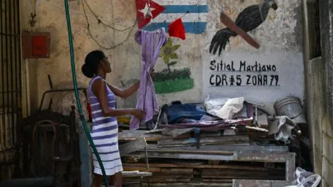Cubanos priorizan la supervivencia diaria frente amenaza de ataque de EE.UU.