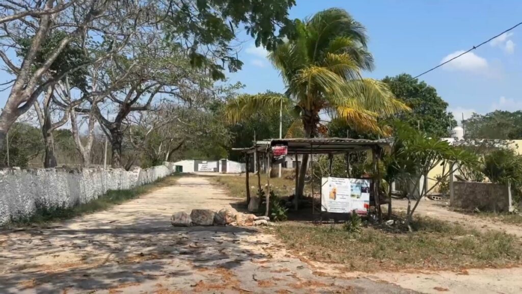 Habitantes de Santa María Chí celebran salida de granja porcícola