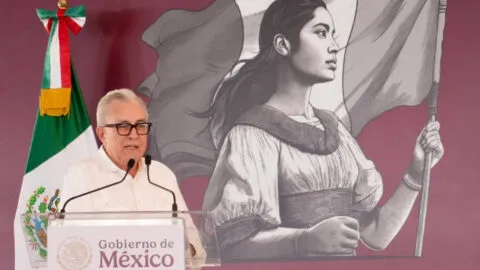 Qué necesita un gobernador para solicitar licencia de su cargo
