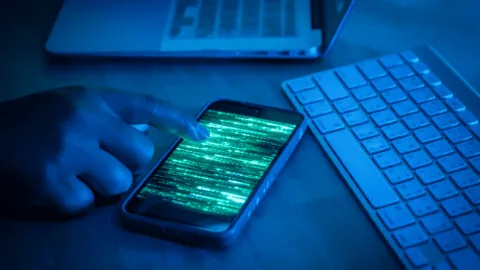 Usuarios en alerta por Wi-Fi público: así opera el “gemelo malvado” para robar tus datos