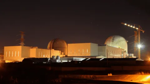 Ataque con drones provoca incendio en la central nuclear de Barakah, Emiratos Árabes Unidos