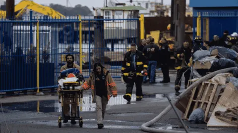 Explosión en Staten Island, Nueva York, deja al menos un muerto y más de 30 heridos