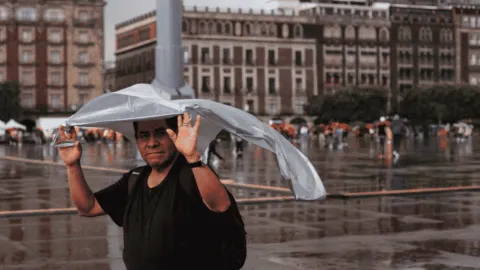 Este martes seguirán las lluvias y el ambiente cálido en la CDMX