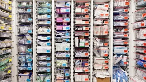 Química se viraliza al revelar falta de insumos en hospital; IMSS Bienestar lo niega