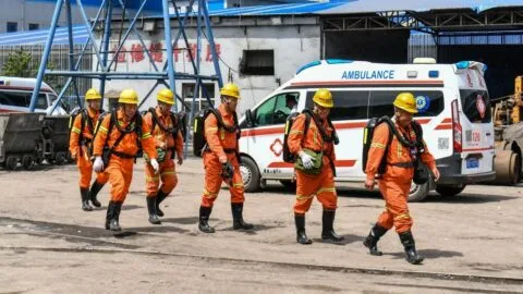 Al menos 90 muertos tras explosión en mina de carbón en China; hay varios desaparecidos
