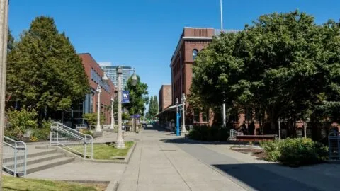 Ya son 5 heridos tras apuñalamiento en universidad de Washington