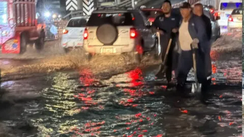 Lluvias inundan Tultitlán; Mexibús Línea 2 reporta retrasos