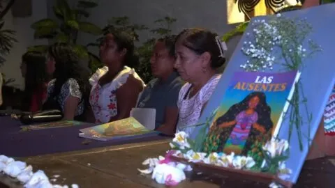 Libro "Las Ausentes" busca visibilizar las desapariciones de mujeres en Oaxaca