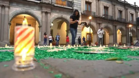 Madres conmemorarán el 10 de Mayo recordando a sus hijos desaparecidos con velada frente a Palacio de Gobierno
