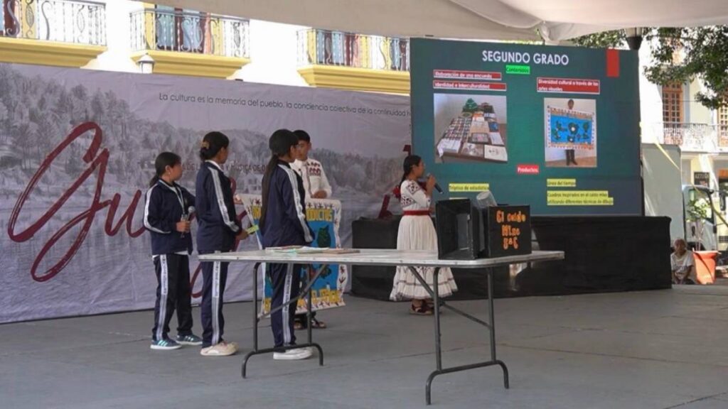 Rechazan acortar ciclo escolar en Oaxaca.