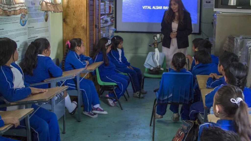 México tiene poco más de 2 millones de maestros