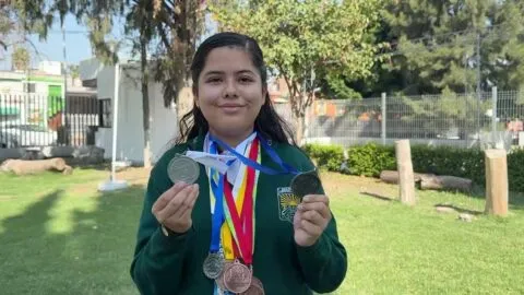Con 13 años, Camila viajará a Singapur: es campeona en matemáticas