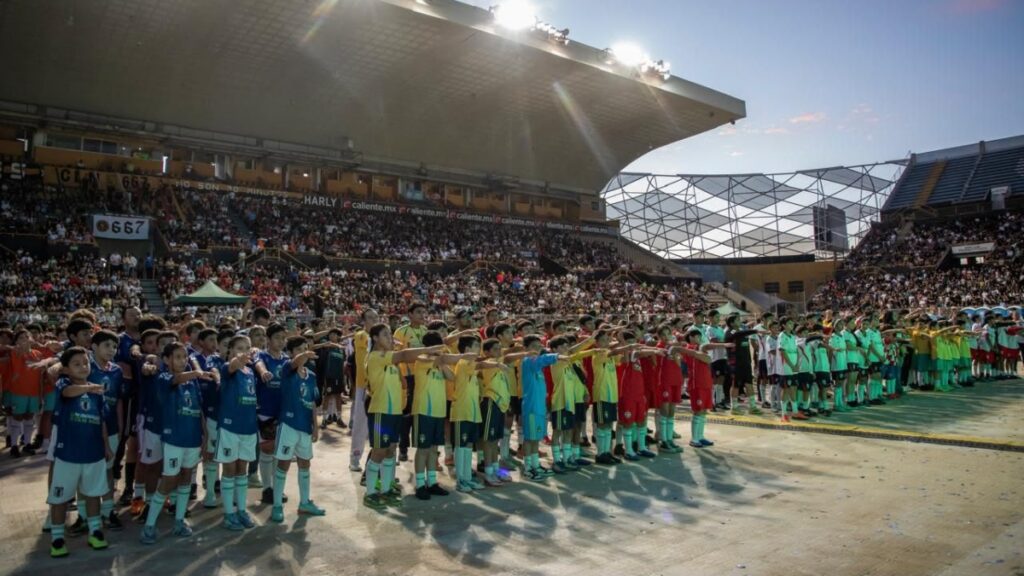 Mundialito Culiacán 2026 inicia con desfile de 48 países y más de 900 niños participantes