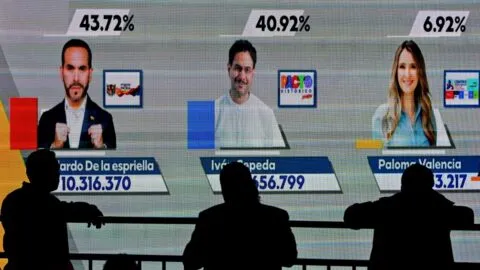Petro desconoce resultados de primera vuelta presidencial en Colombia, asegura que están "inflados"