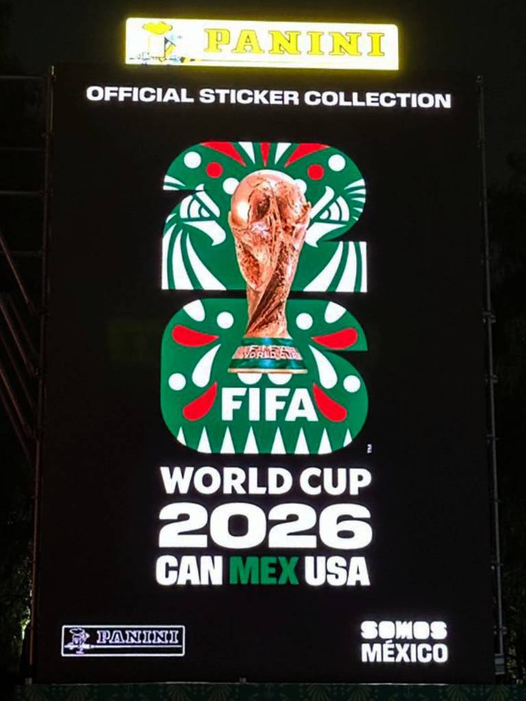 Tercera portada del álbum Panini México