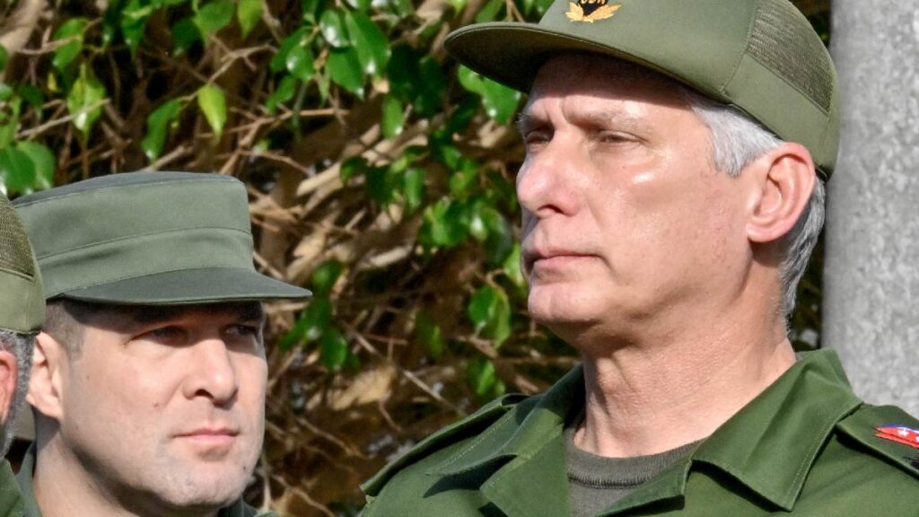 Presidente de Cuba asegura que la gente se opone a la injerencia de Estados Unidos, ante investigación contra Raúl Castro