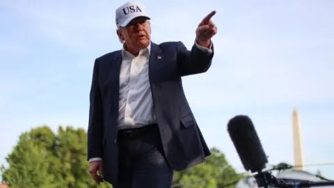 Trump advierte a Irán: “Lo van a pasar muy mal” si no firma acuerdo con EE. UU.