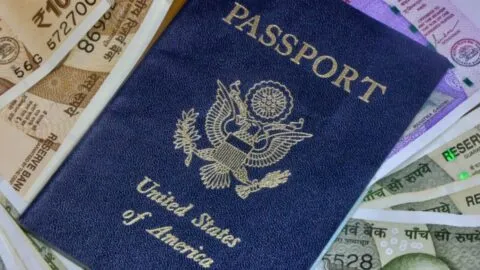 EE. UU. revocará pasaportes a personas con deudas por manutención infantil