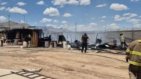 Incendio en instalación militar de Ciudad Juárez; autoridades investigan las causas
