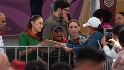 Habitantes de San Salvador Atenco bloquean paso de Sheinbaum por escasez de agua