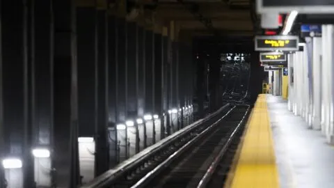 Incendio de tren en Nueva York deja cinco lesionados