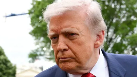 Trump afirma que EE.UU. podría atacar objetivos restantes en Irán en dos semanas