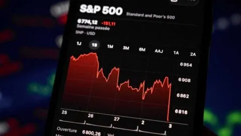 Qué significa que S&P diera perspectiva negativa a México, Pemex y CFE
