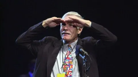 Ted Turner, la historia trágica y controvertida del hombre que cambió a la televisión