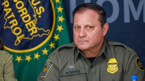 Renuncia jefe de la Patrulla Fronteriza de EE. UU.