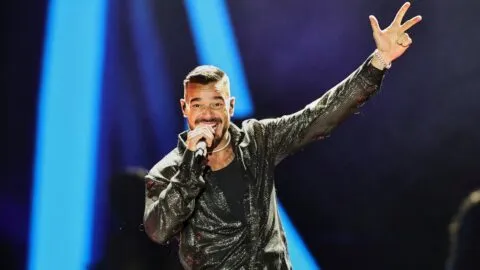 Lanzan gas lacrimógeno a Ricky Martin en pleno concierto en Montenegro: video