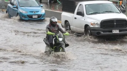 Impactantes imágenes: se desbordan Río Hondo y Río de los Remedios