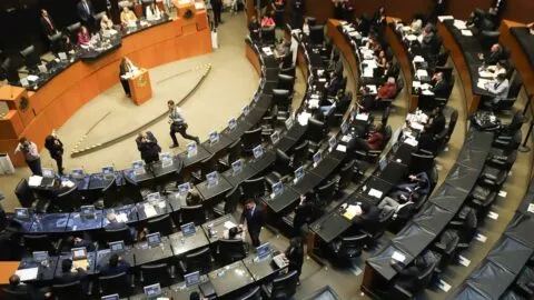 Morena va por Maru Campos y el PAN pide desaparecer poderes en Sinaloa
