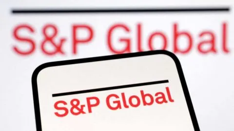 S&P ratifica calificación BBB a México, pero cambia perspectiva a negativa