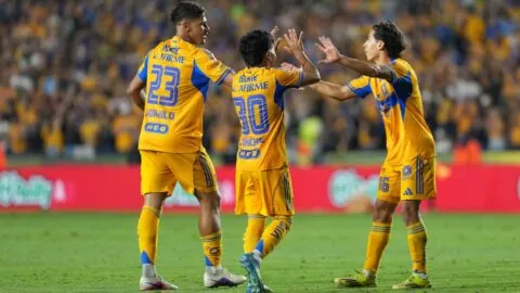 ¡Dominados! Tigres se impone a Chivas y tiene un pie en semifinales de la Liguilla