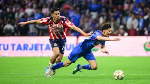 Chivas empata ante Cruz Azul en el Azteca y se lleva la ventaja para la vuelta de semifinales de la Liga MX 2026