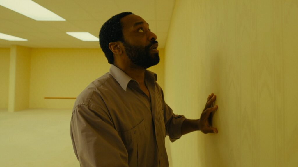 Ya vimos “Backrooms”; conoce los detalles detrás de la nueva cinta de terror de A24 dirigida por Kane Parsons